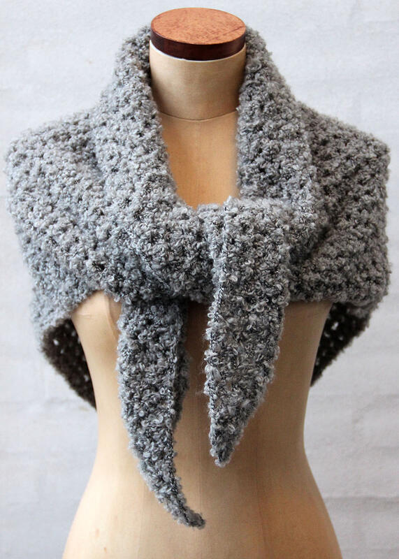 99052 Granny Shawl Curly