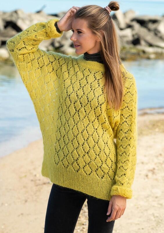 1810 - Shirt with Eyelet Pattern