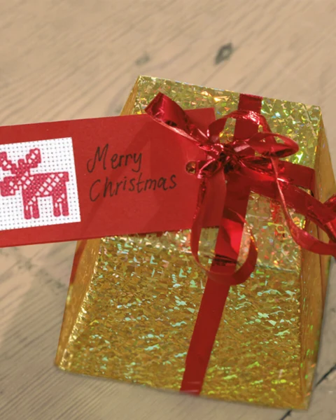 Embroidery Kit Gift Tags 8 x 4 cm / 3.15 x 1.57 in