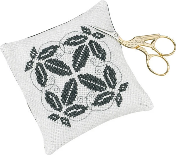 Embroidery Kit Pin cushion, leaves 11 x 11 cm / 4.33 x 4.33 in