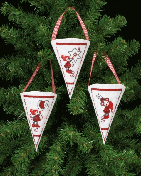 Embroidery Kit Active Elves 10 x 13 cm / 3.94 x 5.12 in