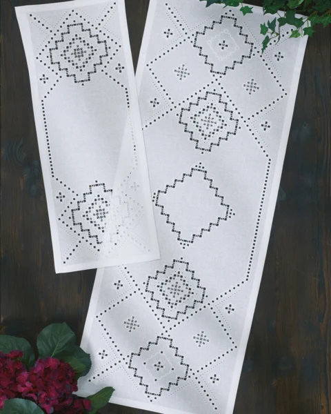 Embroidery Kit Hardanger 27 x 69 cm / 10.63 x 27.17 in