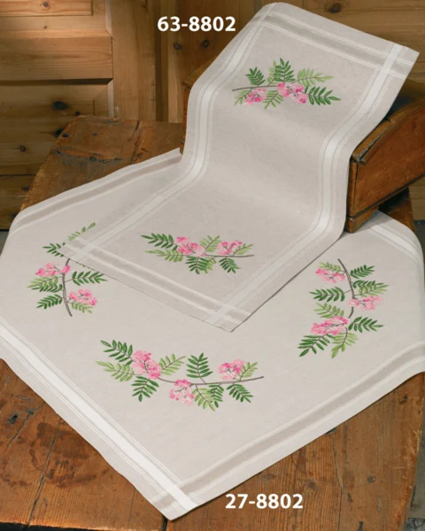 Embroidery Kit Rowan Berry 40 x 80 cm / 15.75 x 31.50 in