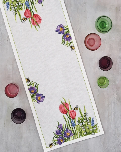 Embroidery Kit Springtime 34 x 86 cm / 13.39 x 33.86 in