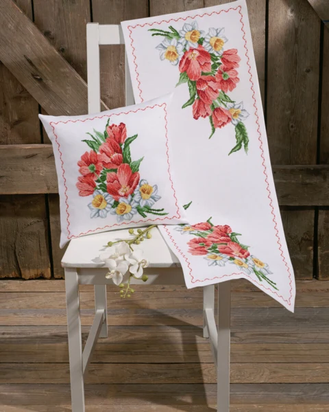 Embroidery Kit Tulips 33 x 87 cm / 12.99 x 34.25 in
