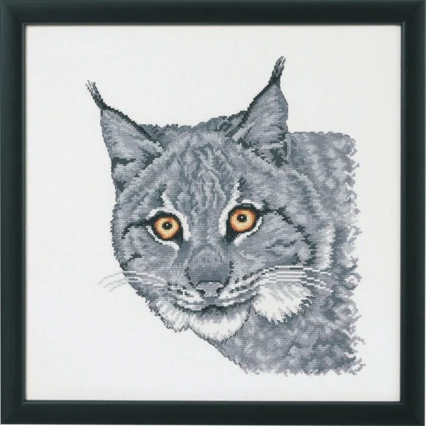 Embroidery Kit Lynx in Grey R5615 37 x 37 cm / 14.57 x 14.57 in