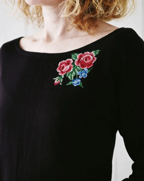 Embroidery Kit Roses 10 x 10 cm / 3.94 x 3.94 in