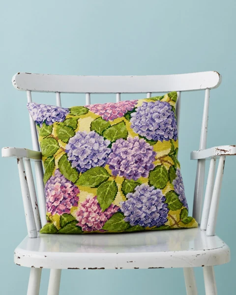 Embroidery Kit Hydrangea 39 x 39 cm / 15.35 x 15.35 in