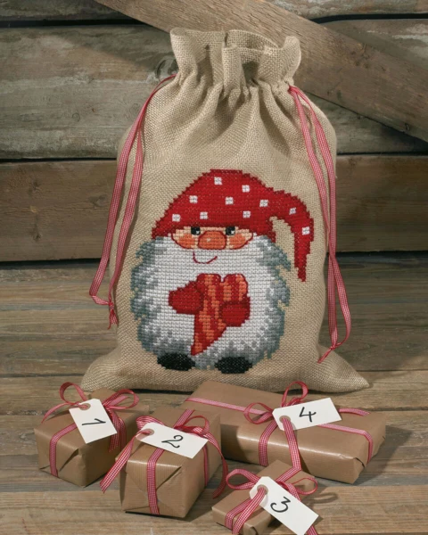 Embroidery Kit Elf with heart 39 x 55 cm / 15.35 x 21.65 in