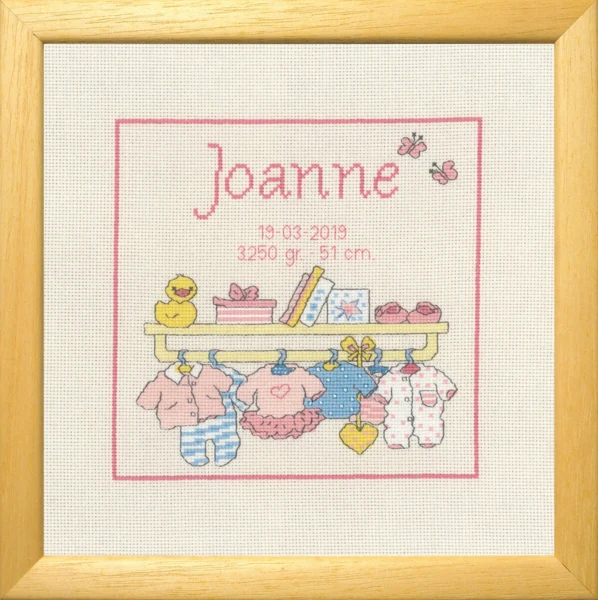 Embroidery Kit Bobbi Joanne 22 x 22 cm / 9 x 9 in