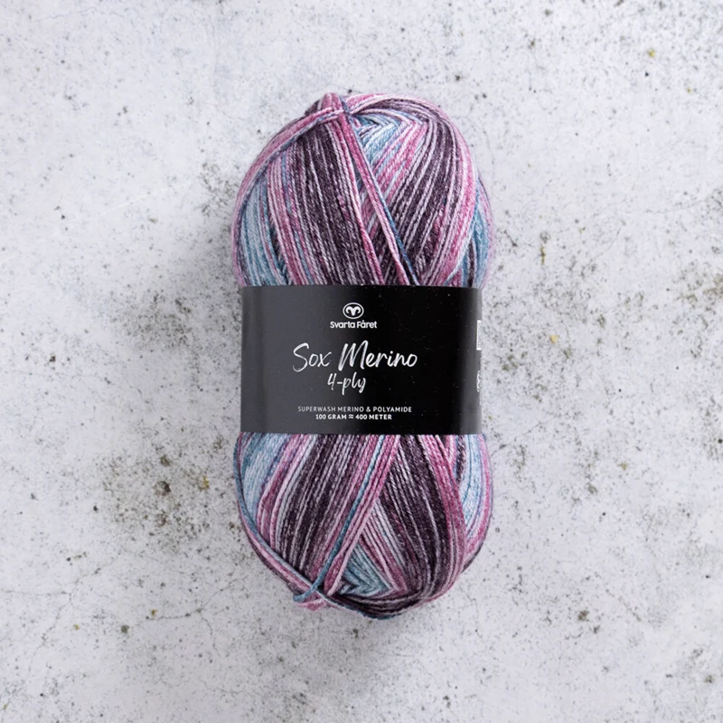 Svarta Fåret Sox Merino 4 ply 15 Magical realism