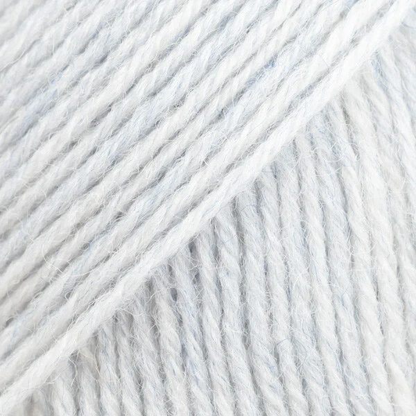 DROPS Fabel Uni Colour 126 Pale sky