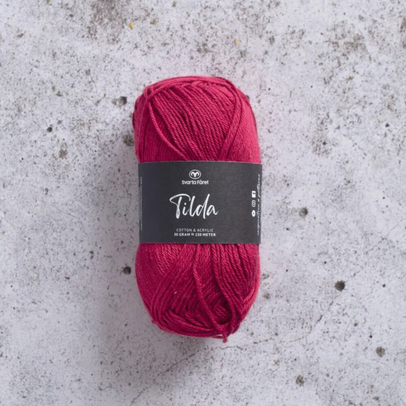 Svarta Fåret Tilda 46 Scarlet red
