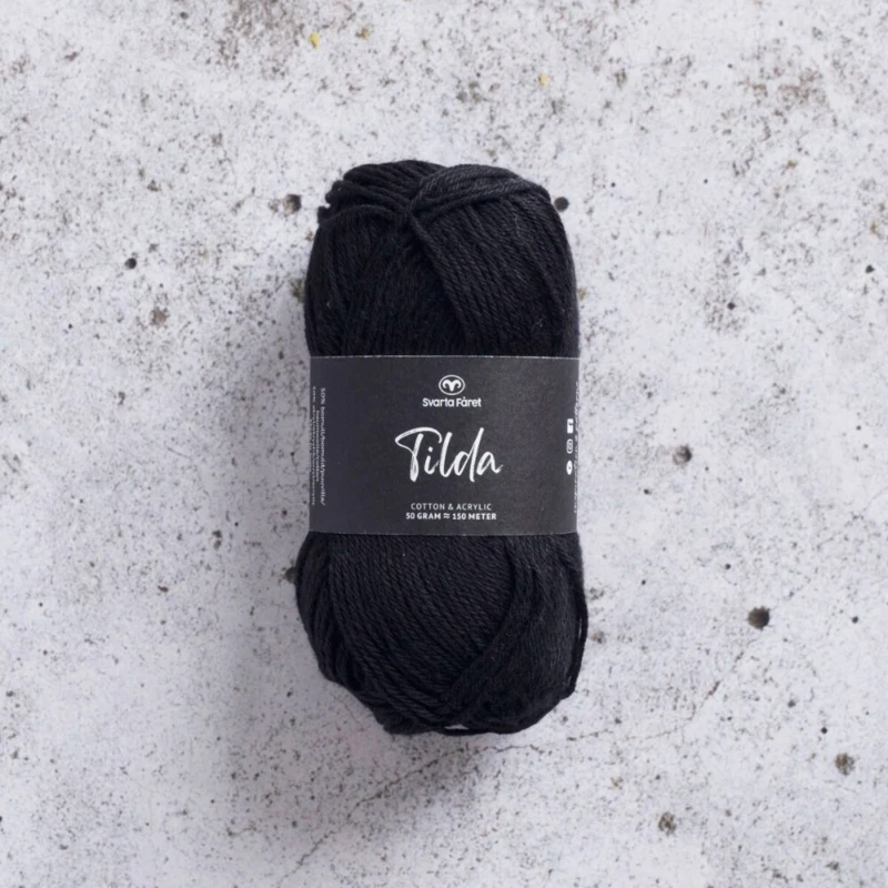 Svarta Fåret Tilda 01 Pitch black
