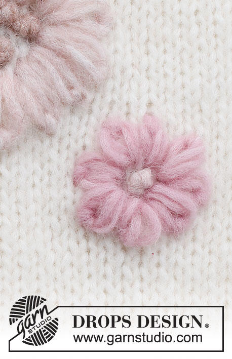 222-45 Playful Daisies by DROPS Design