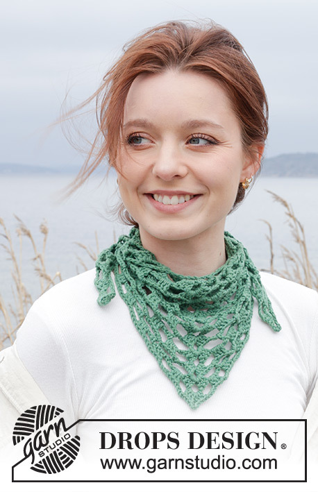 242-4 Garden Cobbles Shawl by DROPS Design