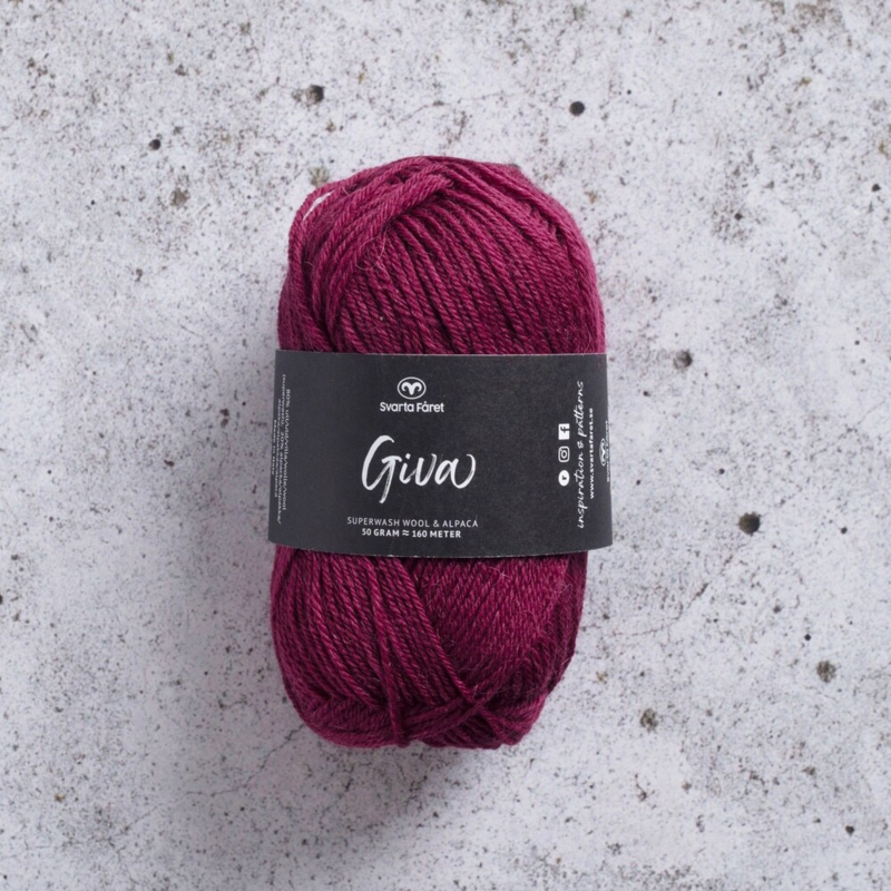 Svarta Fåret Giva 046 Sangria red