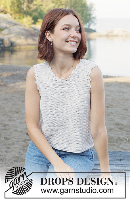 257-31 Scallop Bliss Top by DROPS Design