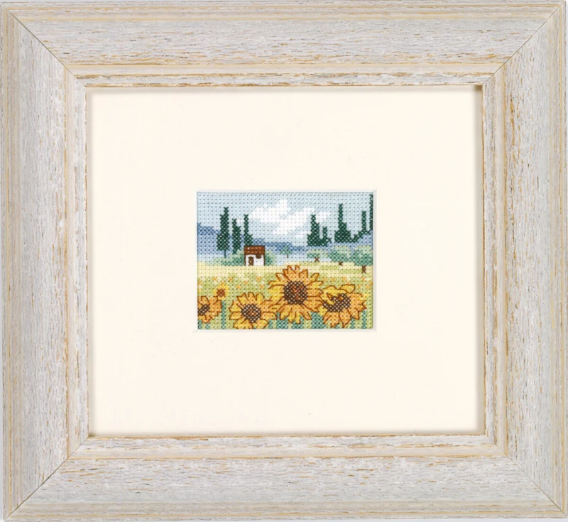 Embroidery Kit Sunflower Field 6.5 x 5 cm / 2.56 x 1.97 in