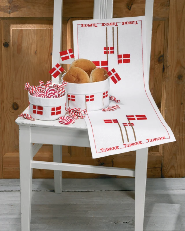 Embroidery Kit Congratulations Runner DK 25 x 64 cm / 10 x 25 in