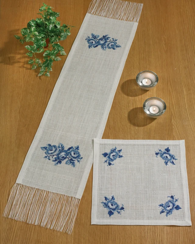 Embroidery Kit Blue Roses 27 x 126 cm / 10.63 x 49.61 in