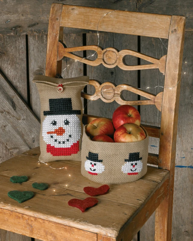 Embroidery Kit Gift Bag Snowman 14 x 23 cm / 6 x 9 in