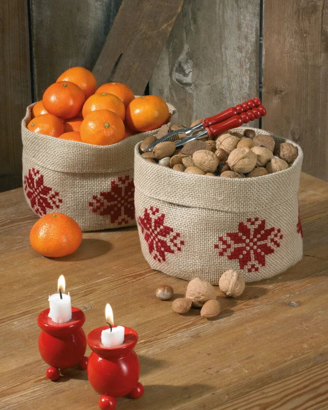 Embroidery Kit Basket with stars 21 x 15 cm / 8 x 6 in