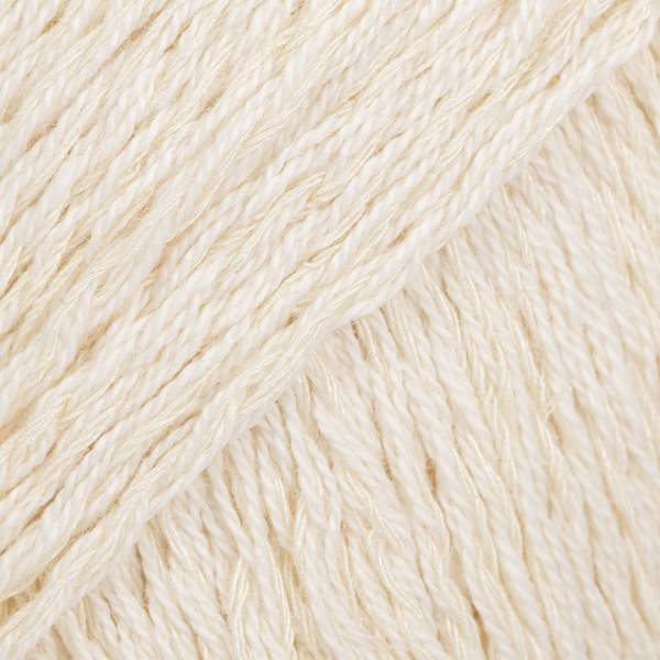 DROPS Belle 02 Off white (Uni colour)