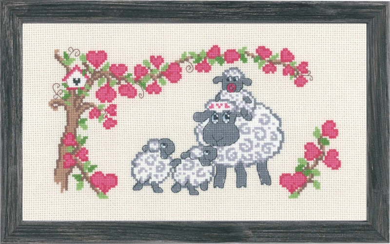 Embroidery Kit Sheep Family 16 x 28 cm / 6 x 11 in