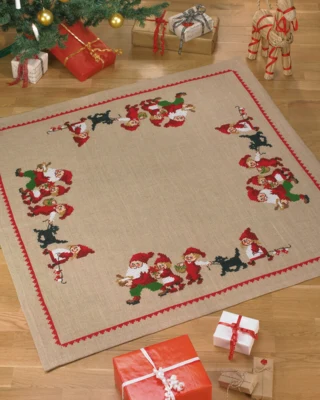 Embroidery Kit Elves / black dog 120 x 120 cm / 47.24 x 47.24 in