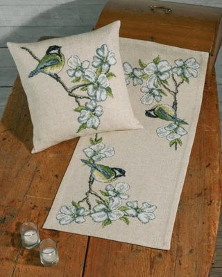 Embroidery Kit Great Tit 40 x 40 cm / 16 x 16 in
